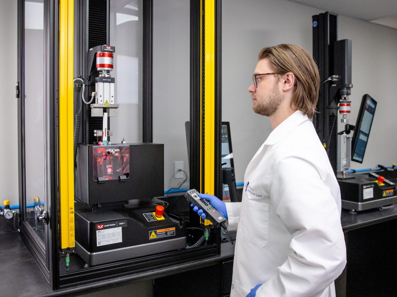 instron for iso 11608 testing
