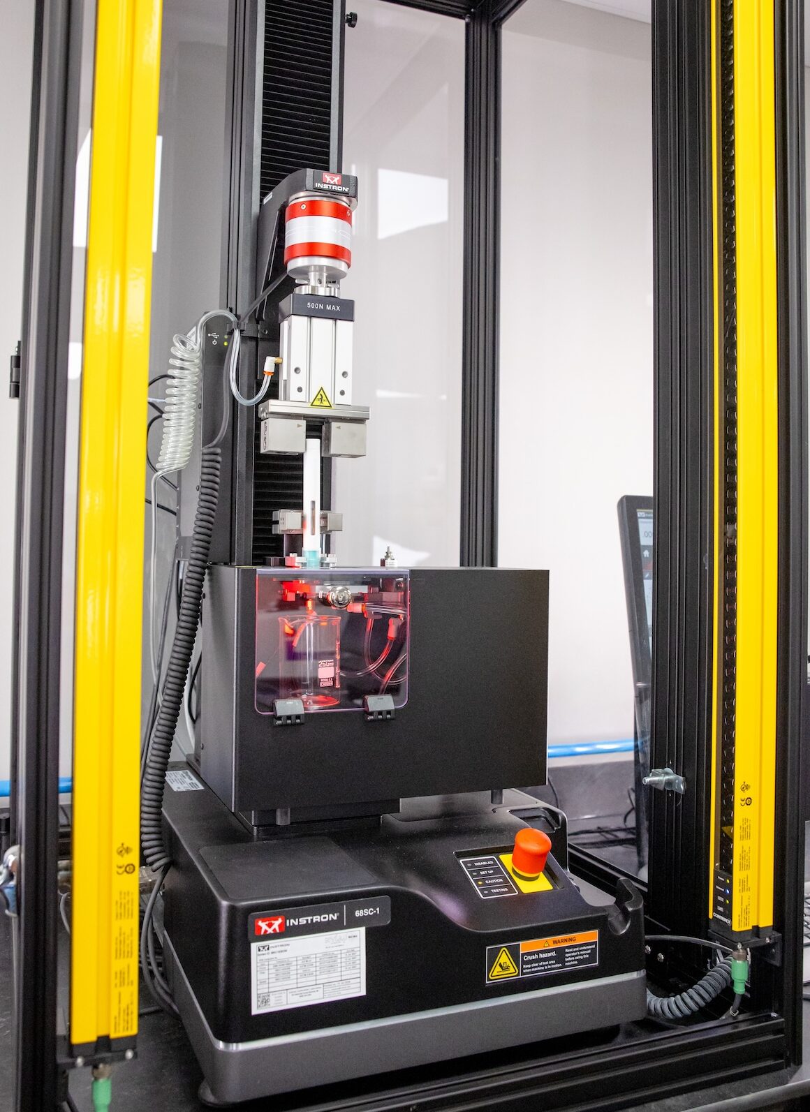 Instron equipment for autoinjector testing